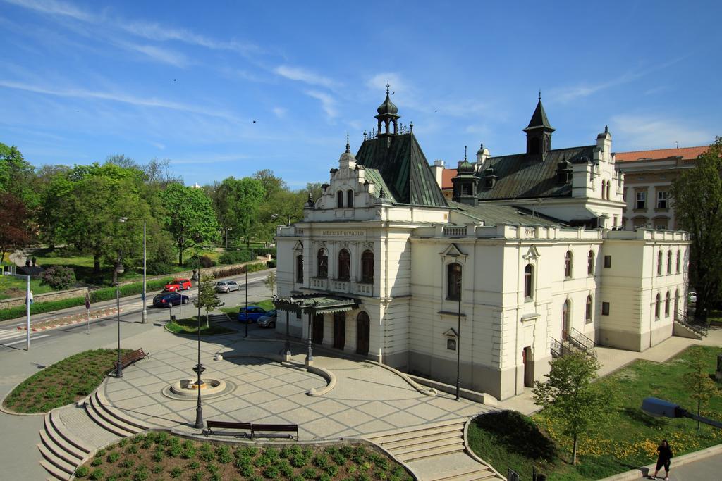Hotel U Divadla Znojmo Exterior foto