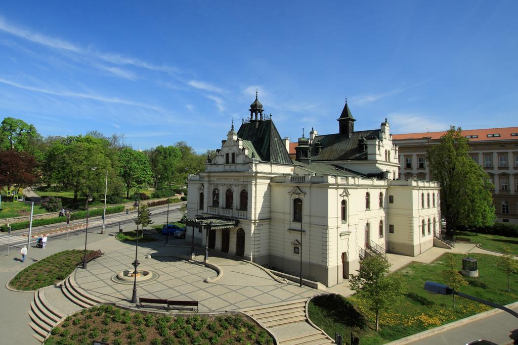 Hotel U Divadla Znojmo Exterior foto