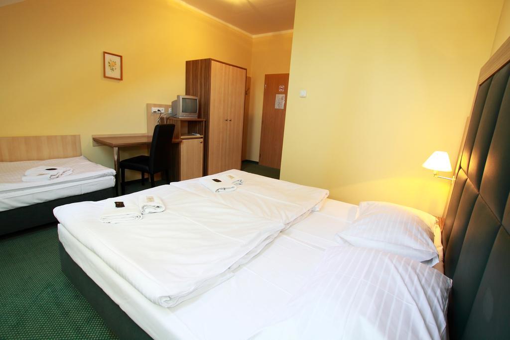 Hotel U Divadla Znojmo Exterior foto